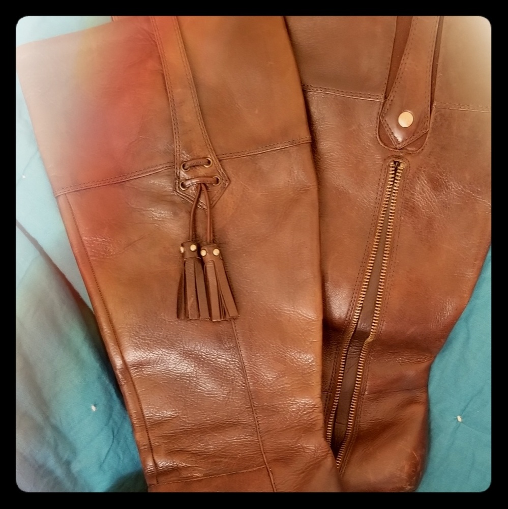 Size 8 Nine West brown leather boots